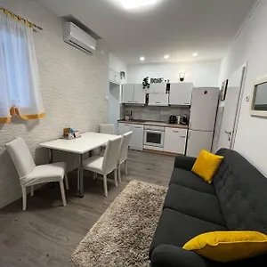 Apartman Plasse Apartman