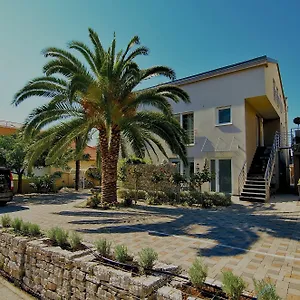 https://villa-diana-zadar.hotelinzadar.com